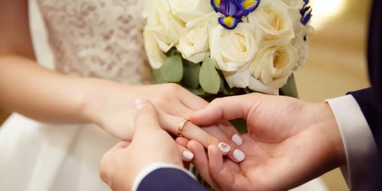Evlenen kadınların nüfus kaydı için kritik karar: AYM'den oy çokluğuyla ret