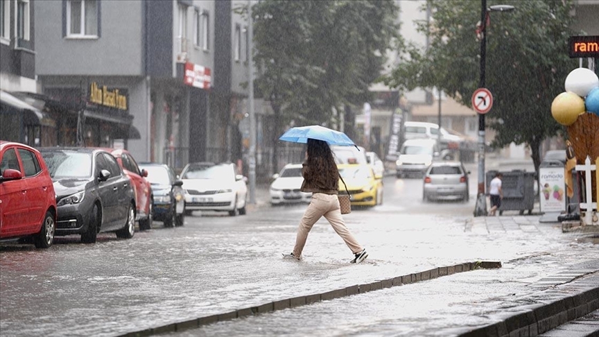 Meteoroloji'den il il 'sağanak' uyarısı