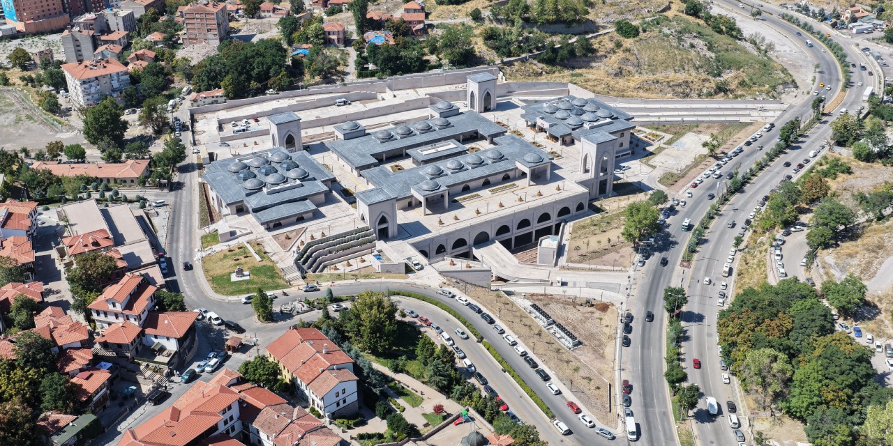 Ankara Ulus’ta dolmuş durakları yeni yerinde hizmete başlıyor