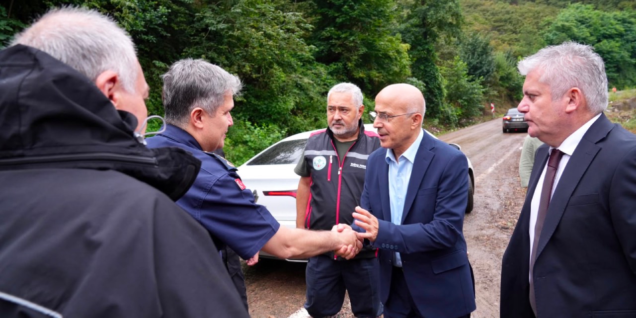 Giresun Belediyesi’nden selden etkilenen ilçelere destek