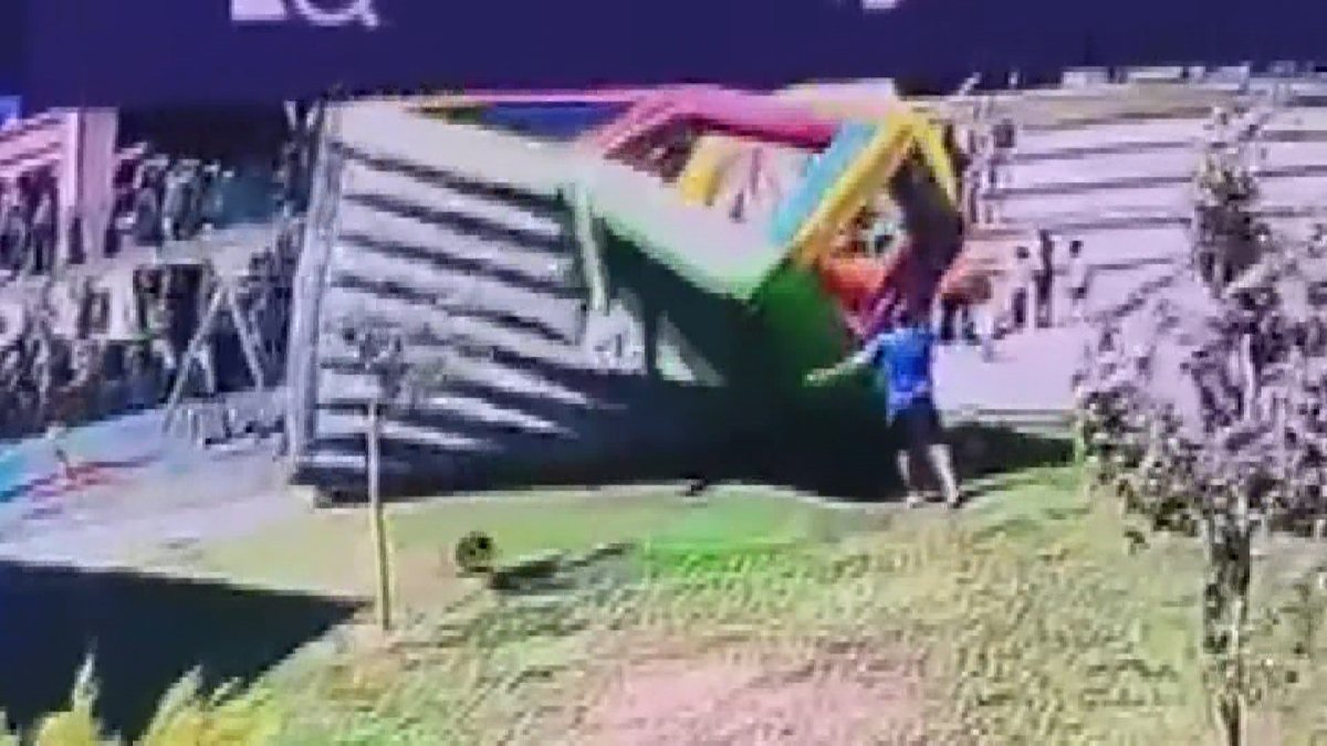 Çekmeköy’de şişme oyun parkı rüzgarla devrildi: 3 çocuk yaralandı
