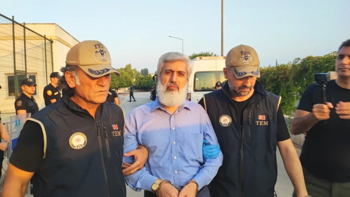 Adana'da Furkan Vakfı'na şafak operasyonu: Alparslan Kuytul ve çok sayıda gözaltı