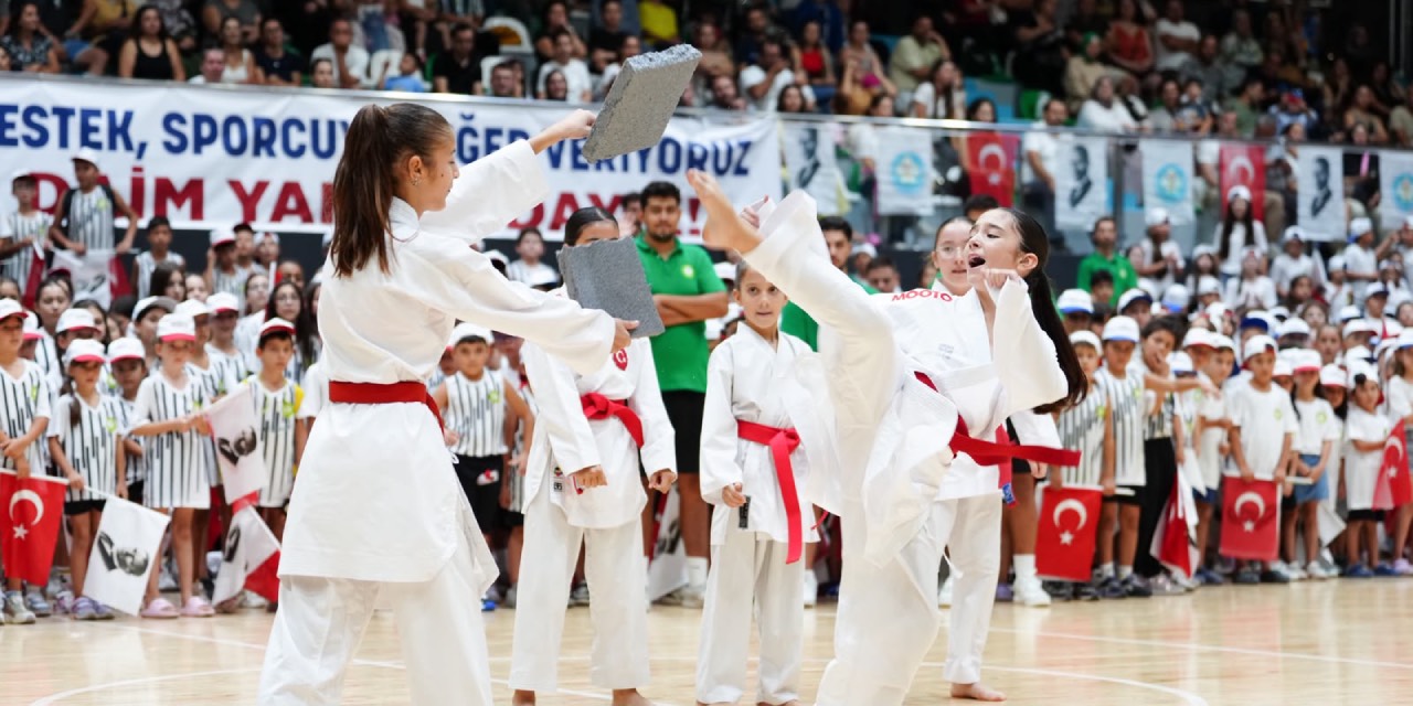 Manisa’da Yaz Spor Okulları 5 bin çocuğu sporla buluşturdu