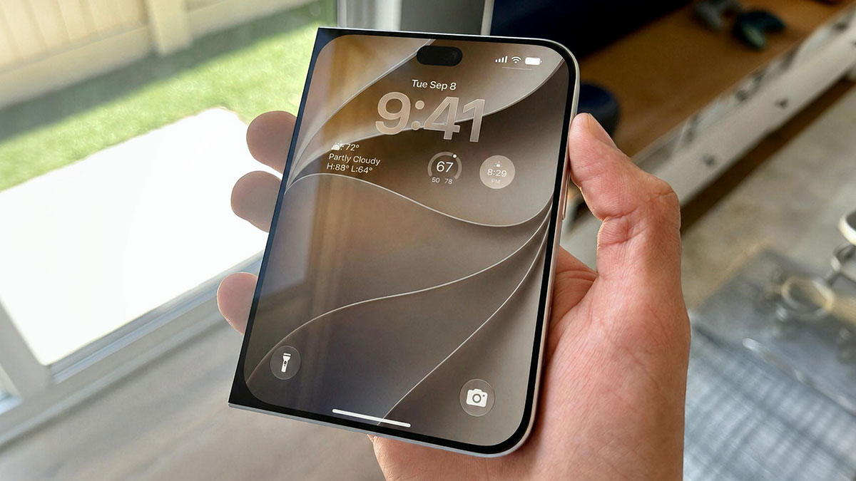 Apple’ın yeni CEO’sunun ilk sınavı: İlk katlanabilir iPhone duyurulacak