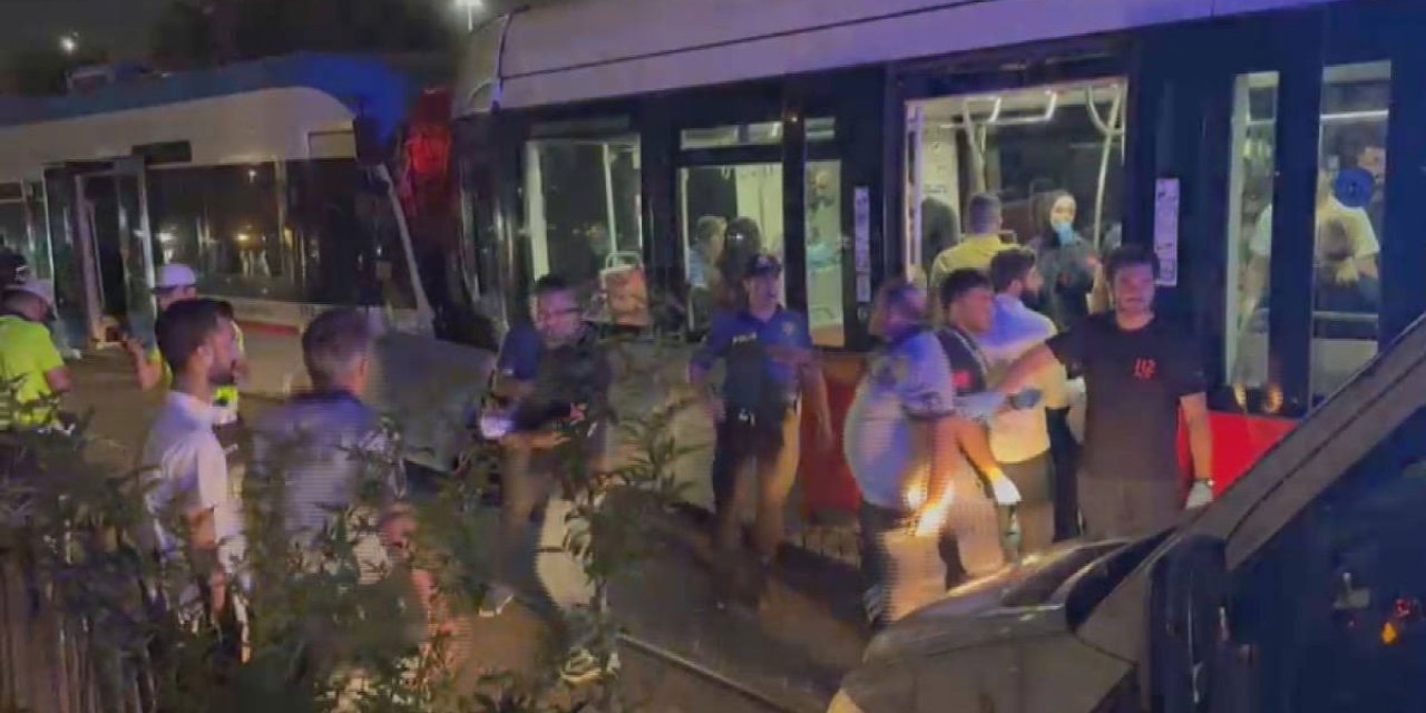 İstanbul'da tramvaylar kafa kafaya çarpıştı: Yaralılar var
