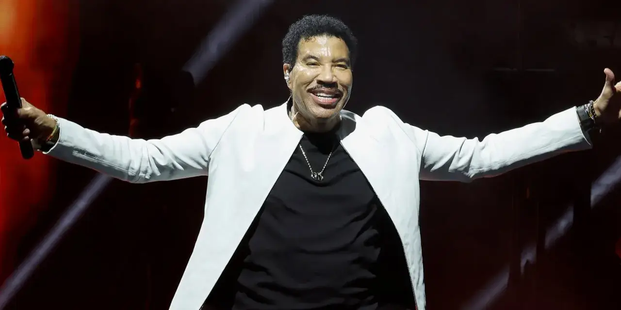 Dünyaca ünlü müzisyen Lionel Richie konser sonrası yoğun bakıma alındı