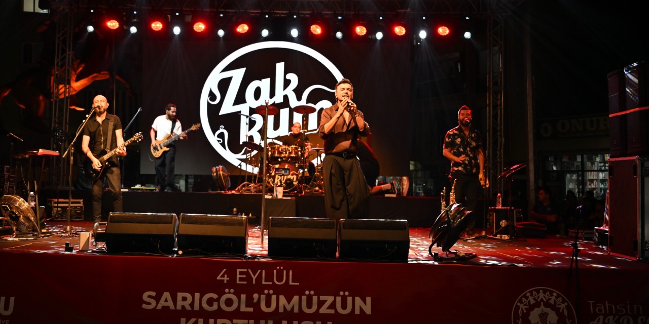 Manisa Sarıgöl’de kurtuluşun 104. yılı Zakkum konseriyle kutlandı
