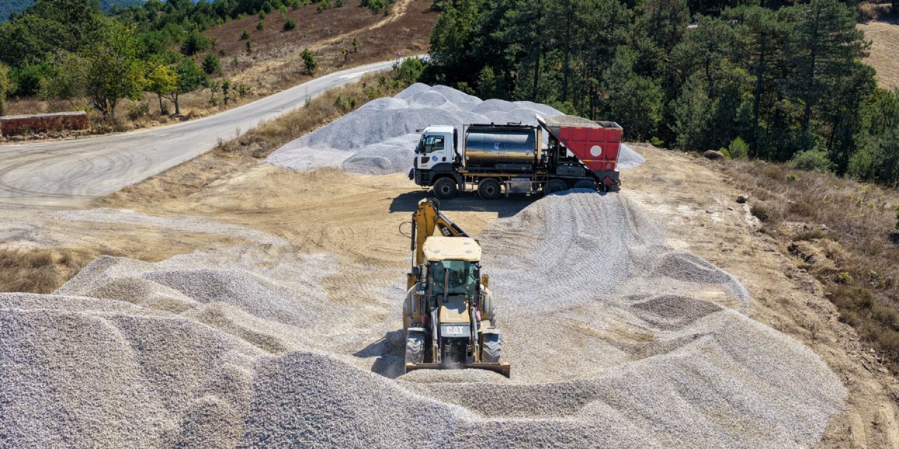 Bursa’da 3 ilçede 50 kilometrelik yol yenilendi