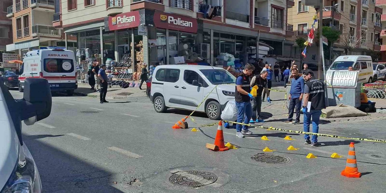 İstanbul'da kanlı pusu: 18 kurşun sıkıldı