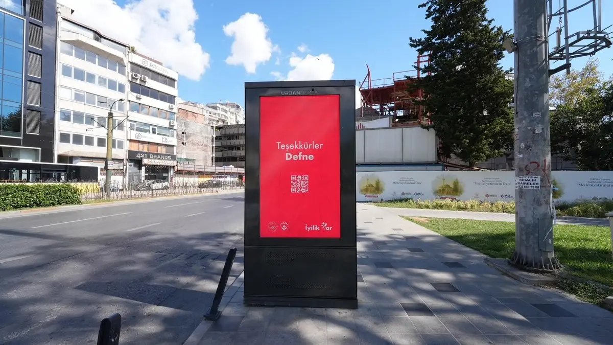 81 ilde billboard bilmecesi: QR kodlu mesajların sırrı ortaya çıktı