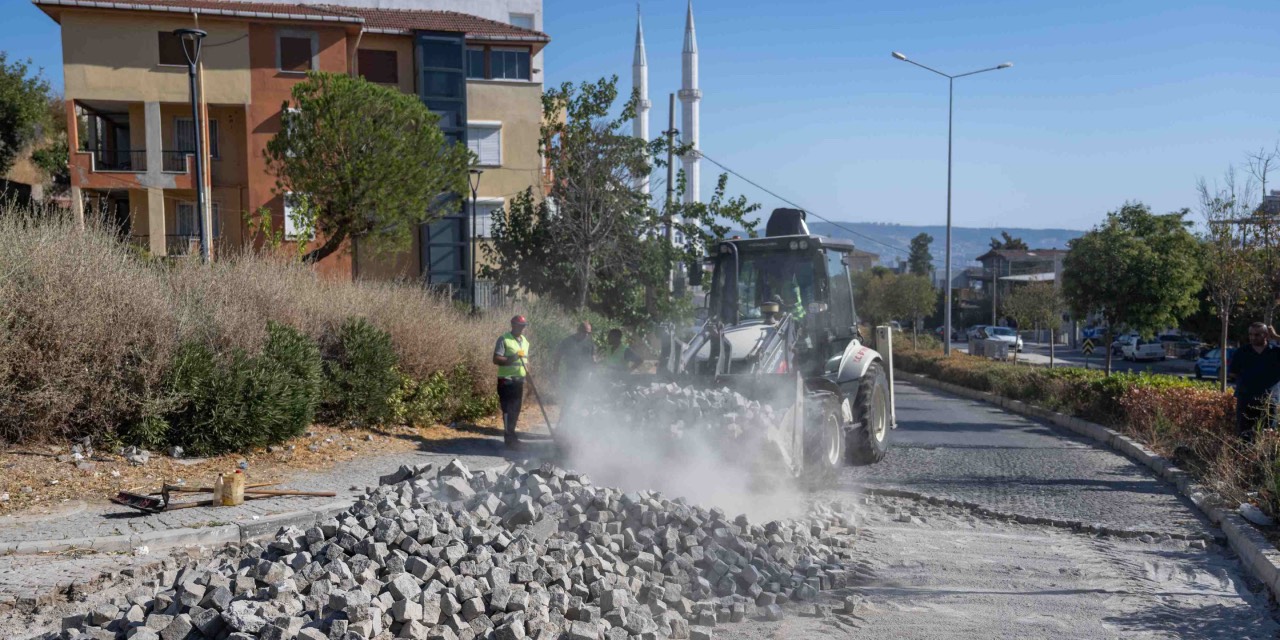 Bornova Belediyesi'nden trafik güvenliğini tehdit eden yola müdahale