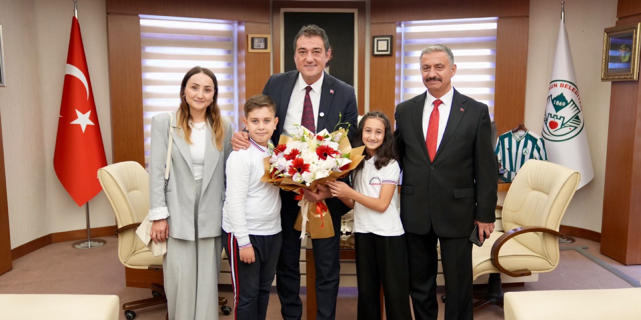 Giresun’da öğrencilerden Başkan Köse’ye İlköğretim Haftası ziyareti