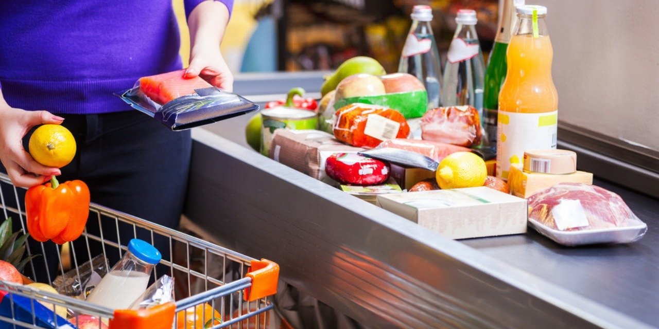 Market raflarında tehlike: Gıdanızda bu kodlar varsa iki kere düşünün!