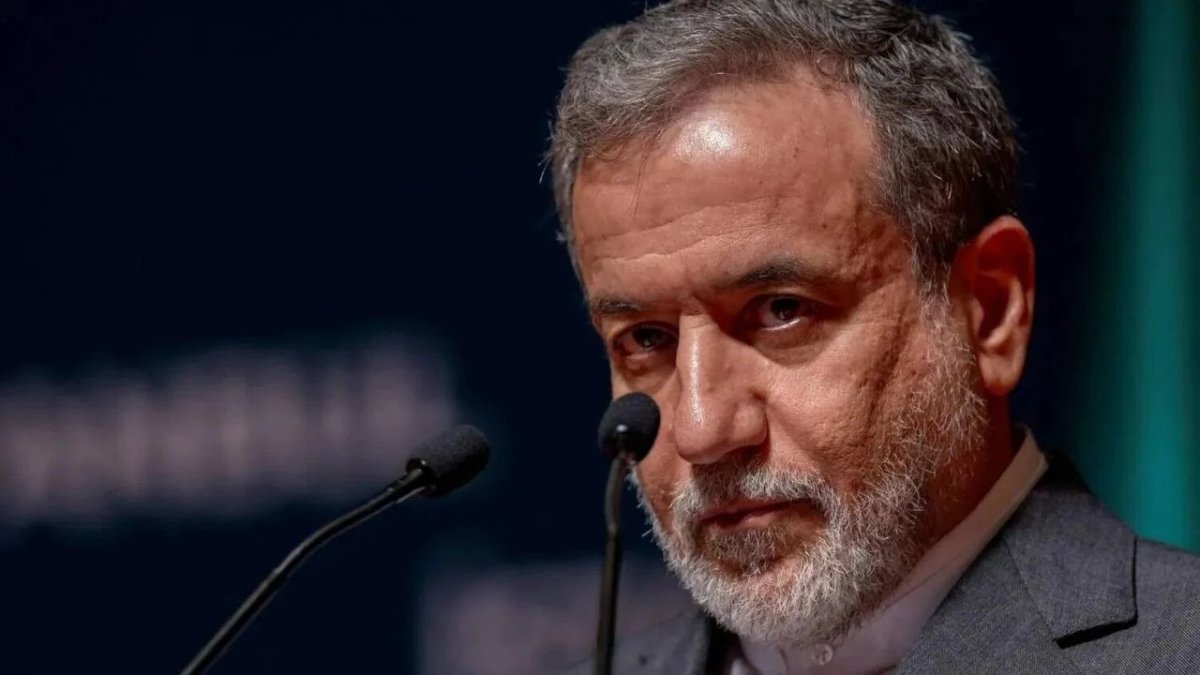 Arakçi duyurdu: ABD’nin yüzlerce askeri üssü vuruldu