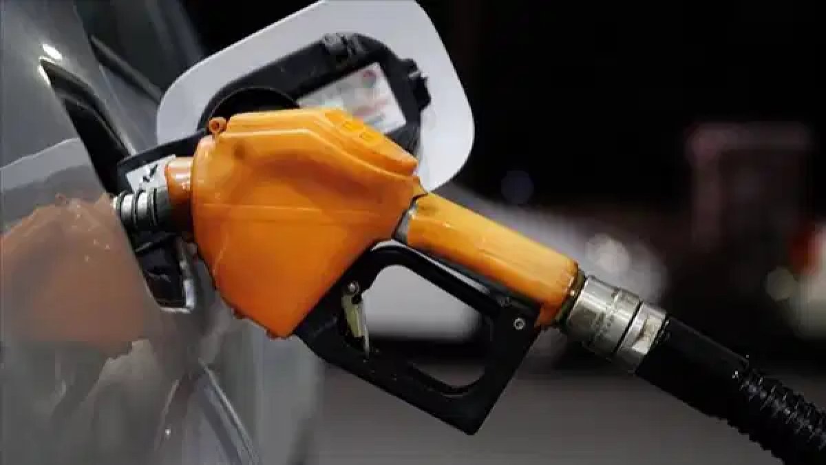Motorine fiyatlar 100 TL'yi aştı: İşte İstanbul, Ankara ve İzmir'de güncel akaryakıt fiyatları