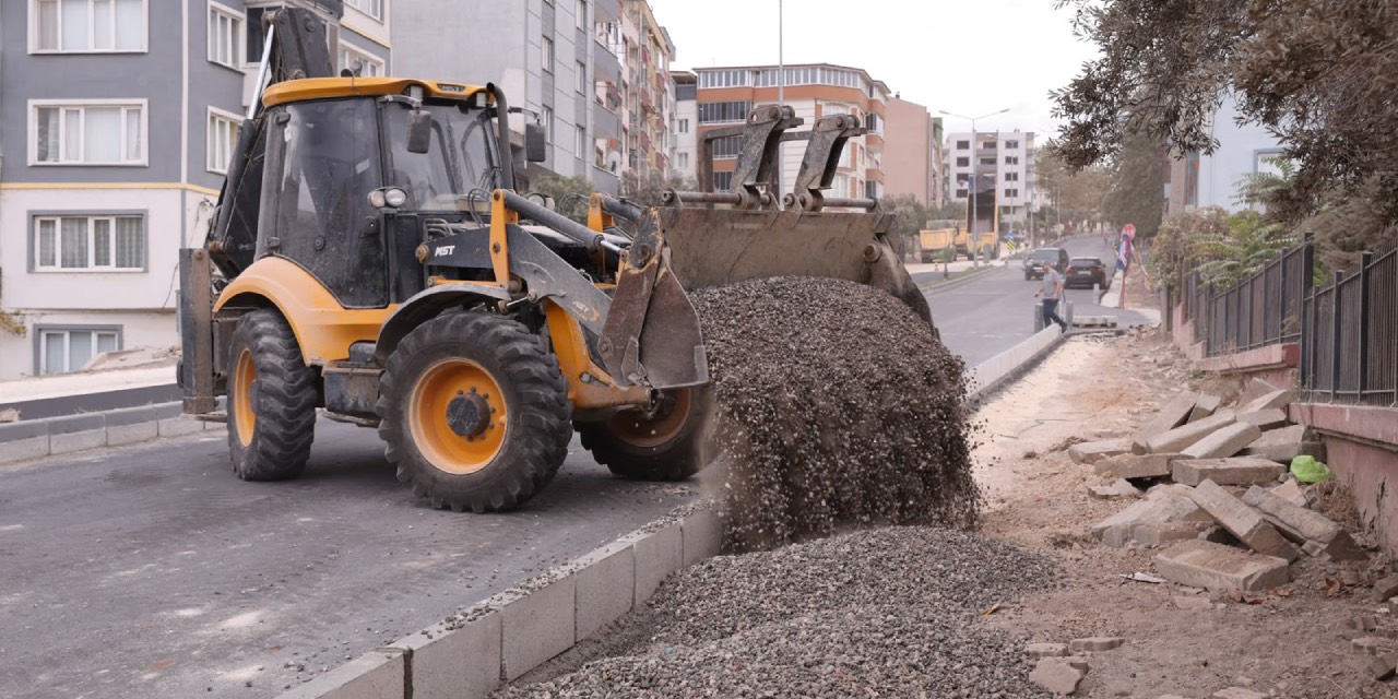 Bursa Mustafakemalpaşa’da altyapı ve üstyapı çalışmaları sürüyor