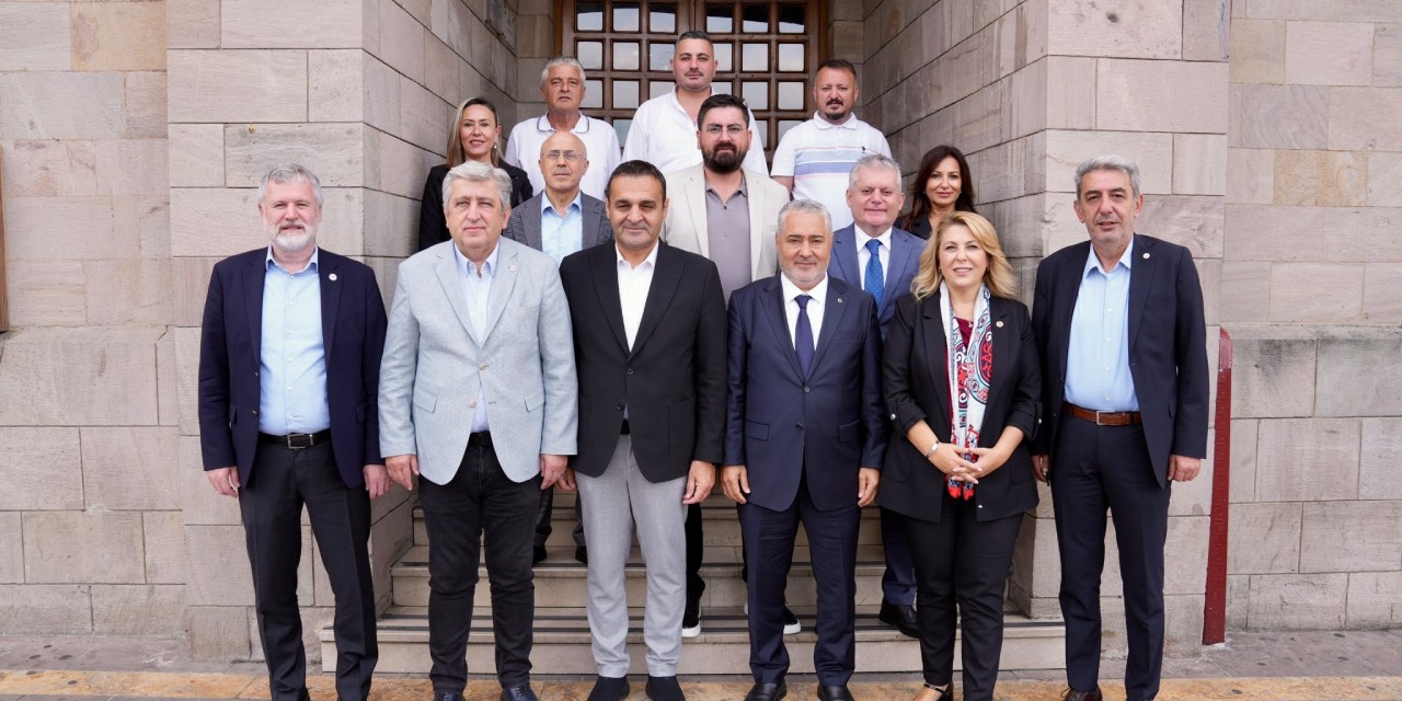YENİ Parti milletvekillerinden Giresun Belediyesi’ne ziyaret