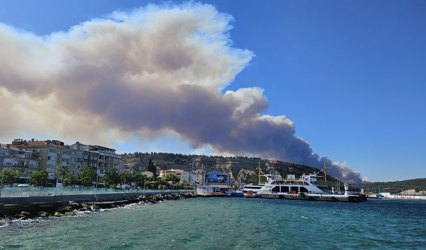 Çanakkale Boğazı'nda gemi trafiğine durduruldu