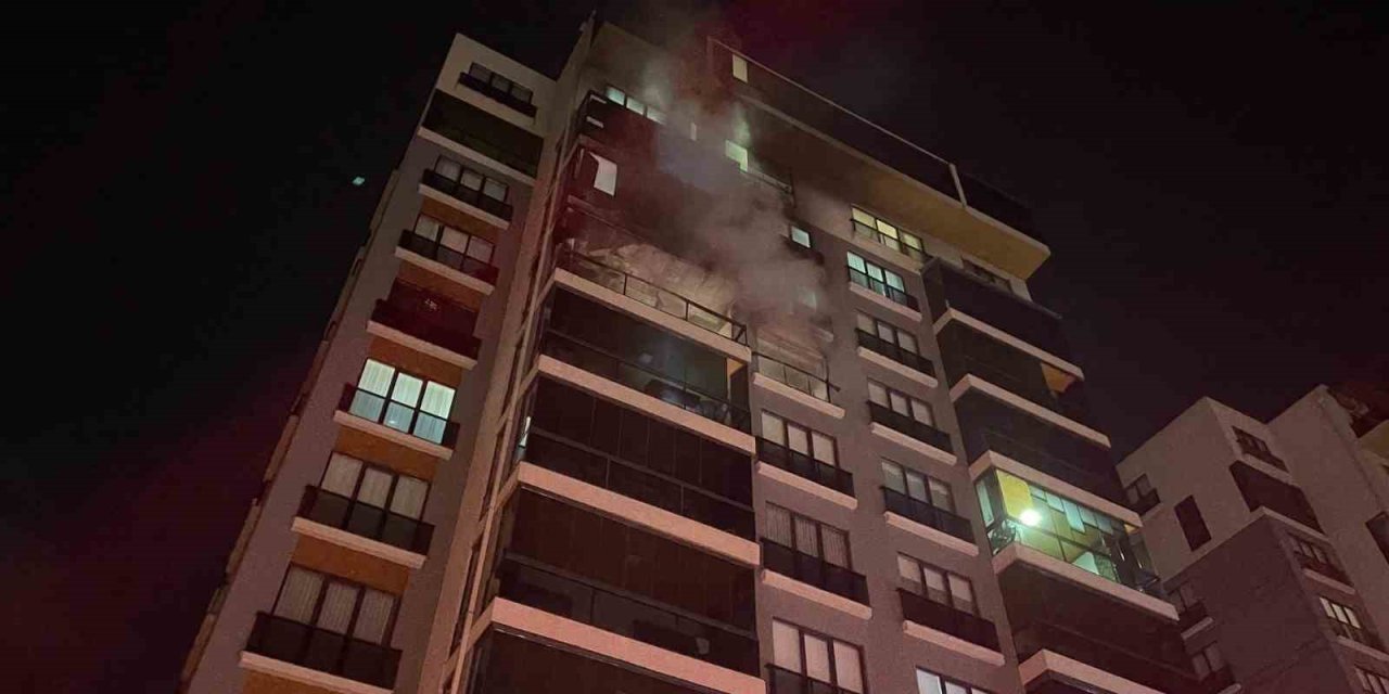 Bursa'da korkunç yangın: 19 kişi mahsur kaldı