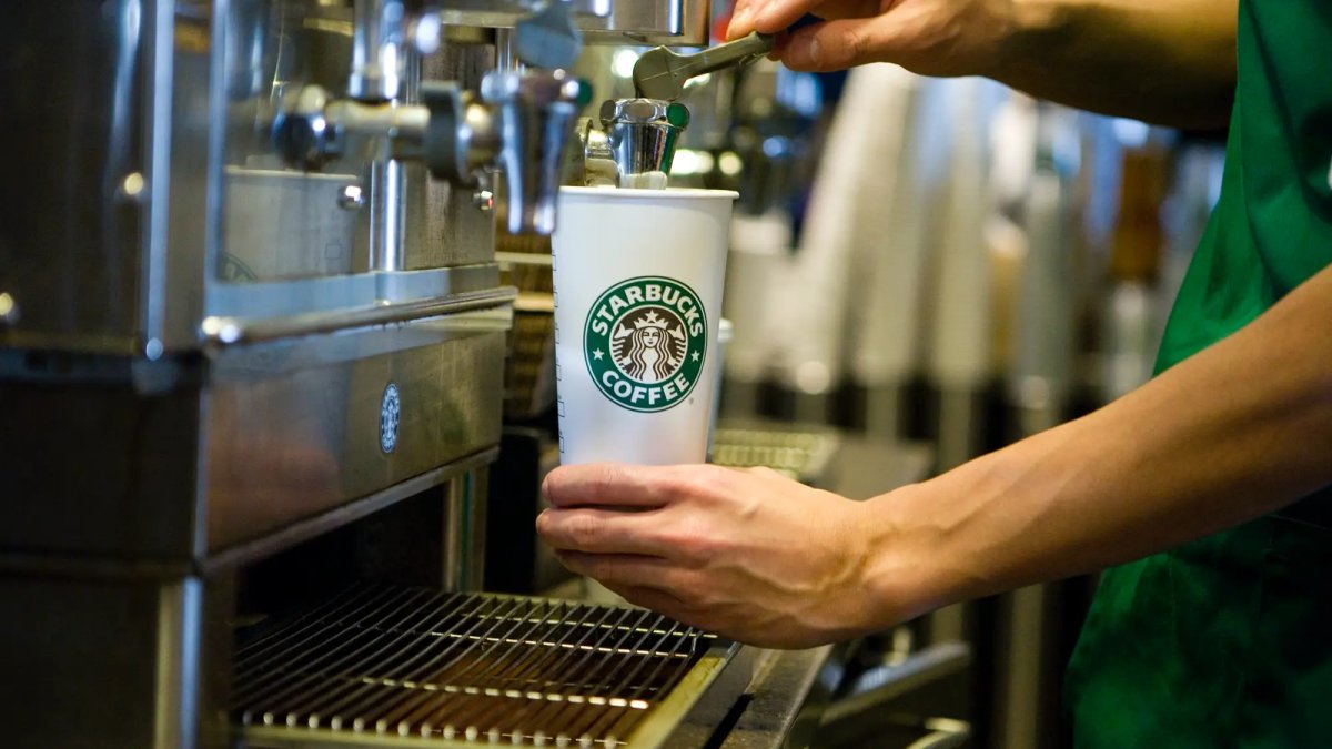 Starbucks 250 mağazanın kapısına kilit vuracak