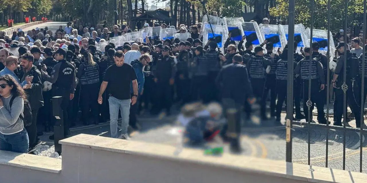 AYM önünde eylem yapan emekli "Bizi bu hale getiren utansın" diyerek intihar girişiminde bulundu