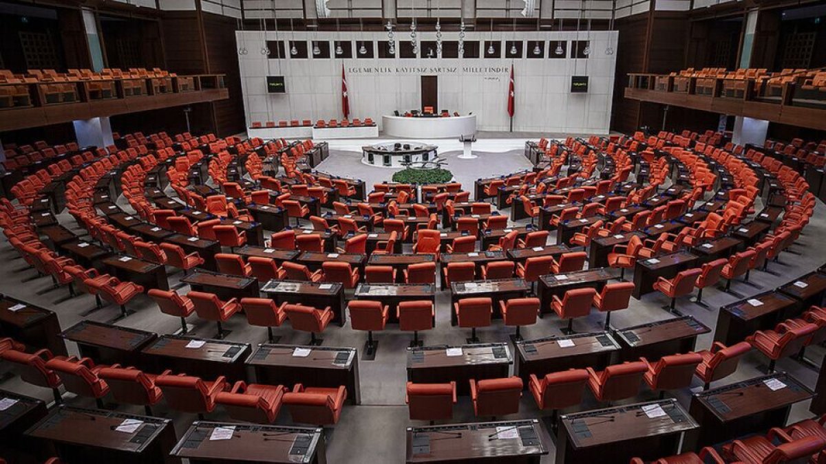 Meclis'in faaliyet raporu açıklandı: 14 bin 878 önergeden sadece 914'ü süresinde yanıtlandı
