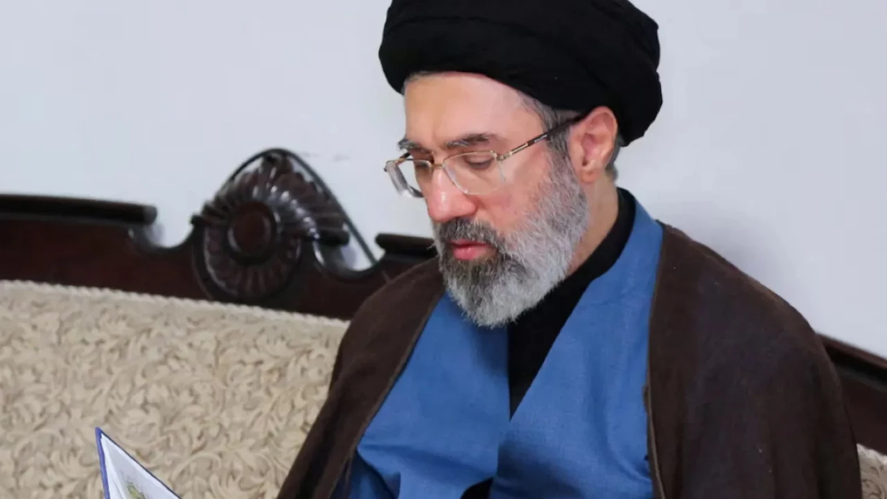 Hamaney’den ABD’ye Hürmüz resti: “Ağır darbeler aldılar”