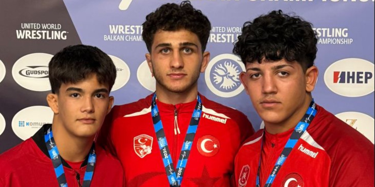 Bursalı güreşçilerden Balkanlarda 3 madalya