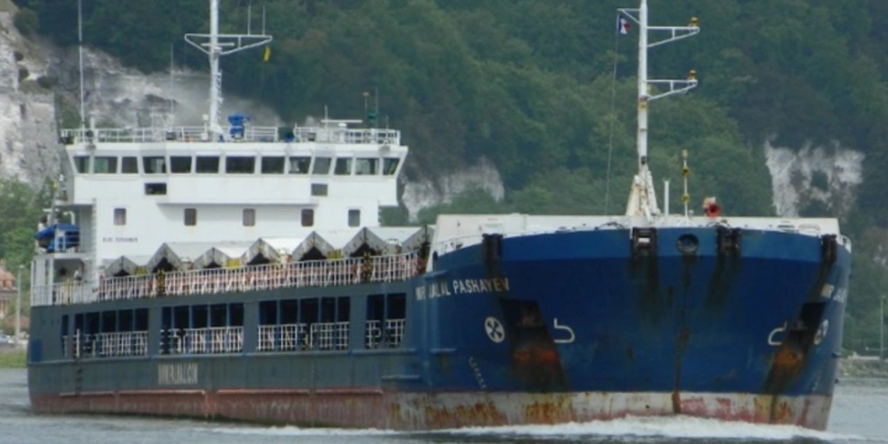 Karadeniz'de sıcak gelişme: Türk gemisi saldırıya uğradı! 2 kişi hayatını kaybetti
