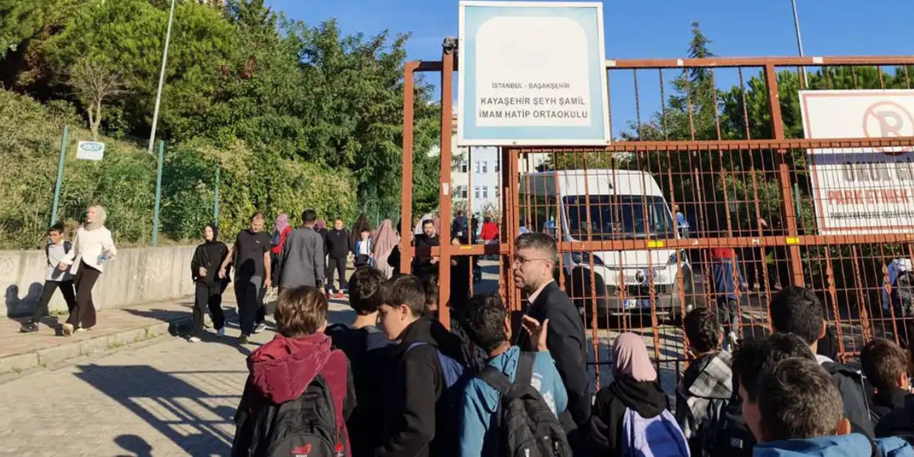 Başakşehir'de okulda bıçaklı saldırı! Bir öğrenci hayatını kaybetti: Valilikten ilk açıklama