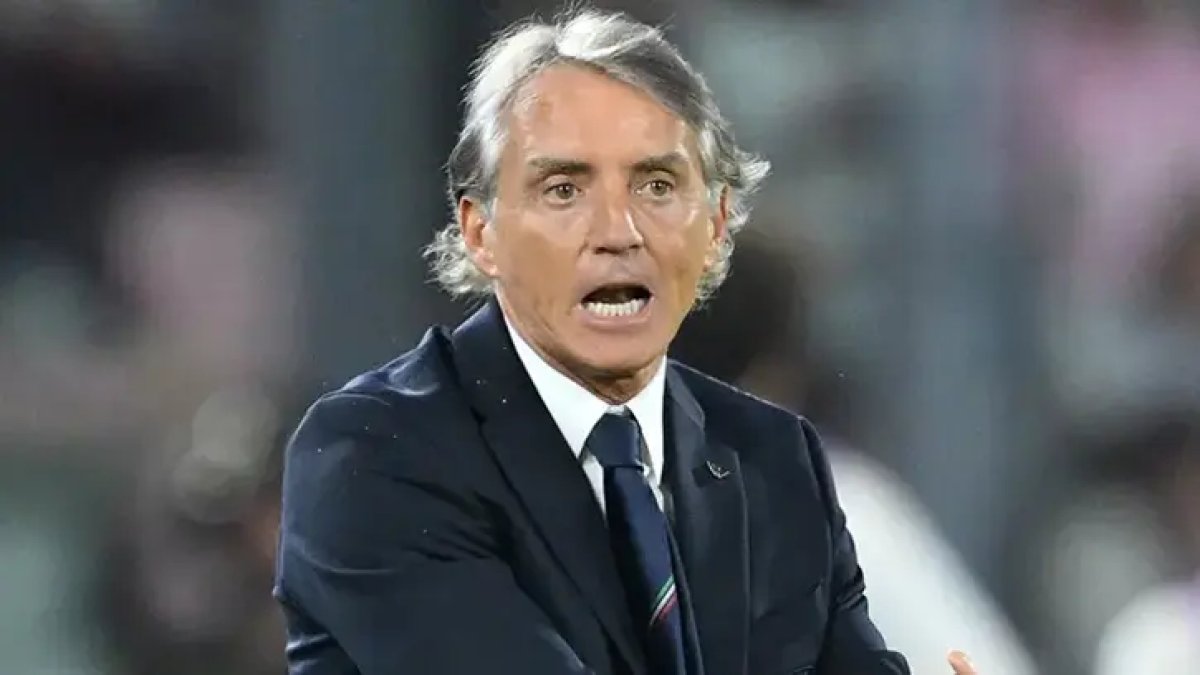 İtalya maçı sonrası Mancini’den Montella açıklaması:  “Çok iyi iş çıkardı”