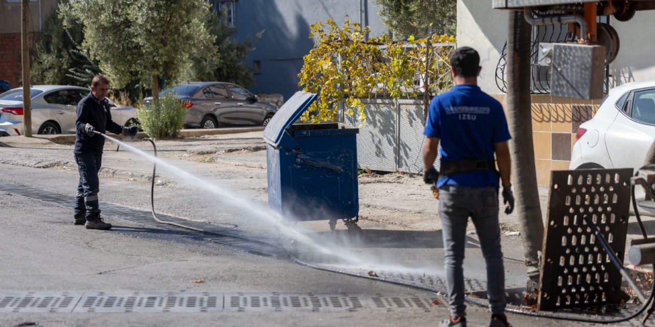 İzmir’de yağmursuyu ızgaralarında kış hazırlığı