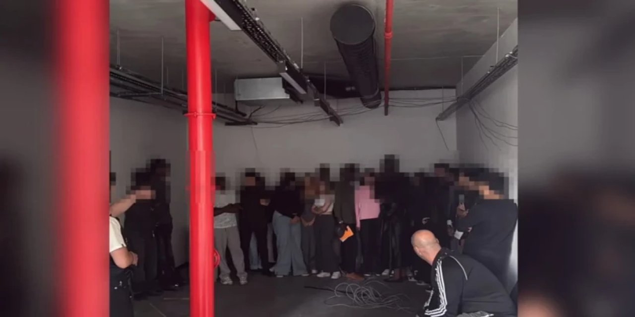 İstanbul'da çağrı merkezlerine operasyon: 95 gözaltı