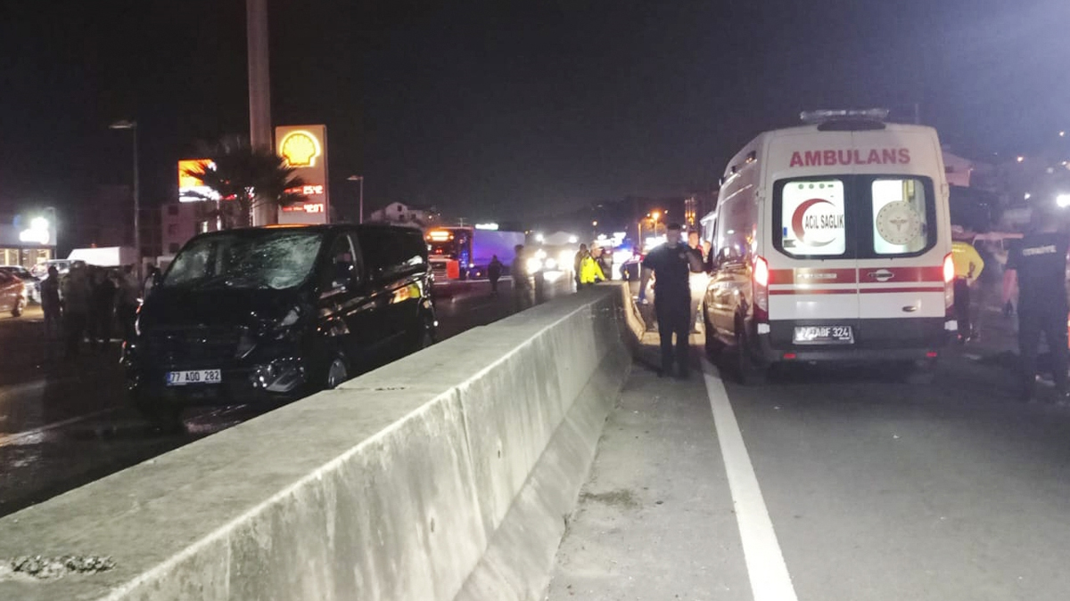 Yalova'da minibüs dehşeti: 2 kişiyi ezerek öldürdü