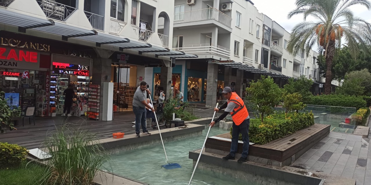 Antalya’da Kemer Liman Caddesi’nde kış hazırlığı