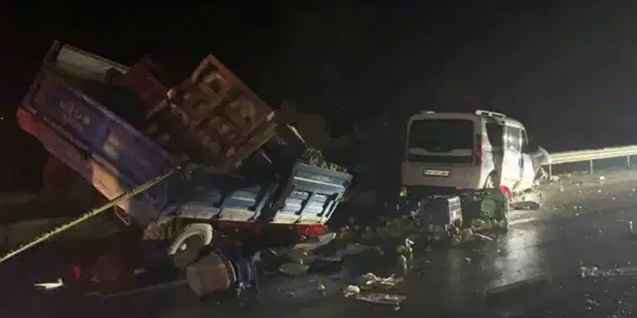 Sakarya'da feci kaza! AK Partili Başkan dahil 2 kişi hayatını kaybetti
