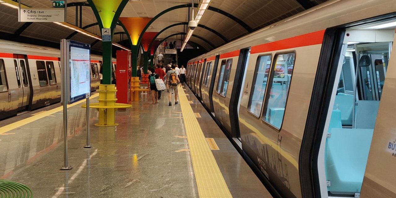 İstanbul’da metro istasyonunda patlama sesleri: Yolcular tahliye edildi! Açıklama geldi