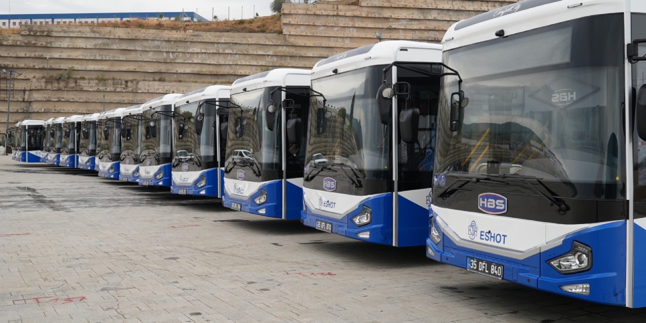 İzmir’in toplu ulaşım filosuna 111 yeni otobüs ekleniyor