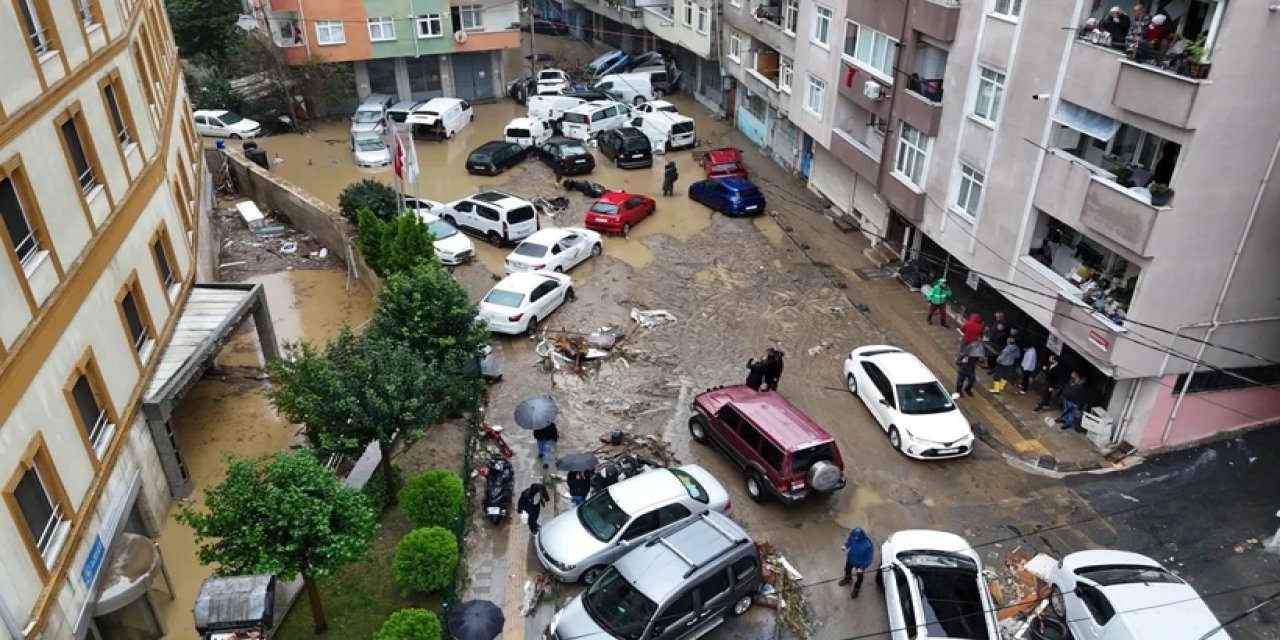 İstanbul'daki selde can kaybı 4'e yükseldi