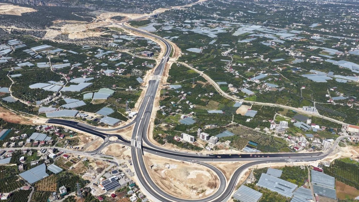 2,5 saatlik yol 18 dakikaya düşecek: 52 kilometrelik otoyol için tarih belli oldu