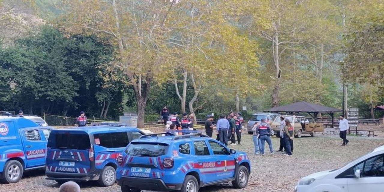 Adana’da vahşet! 22 yaşındaki Sevda ailesinin yanında öldürüldü