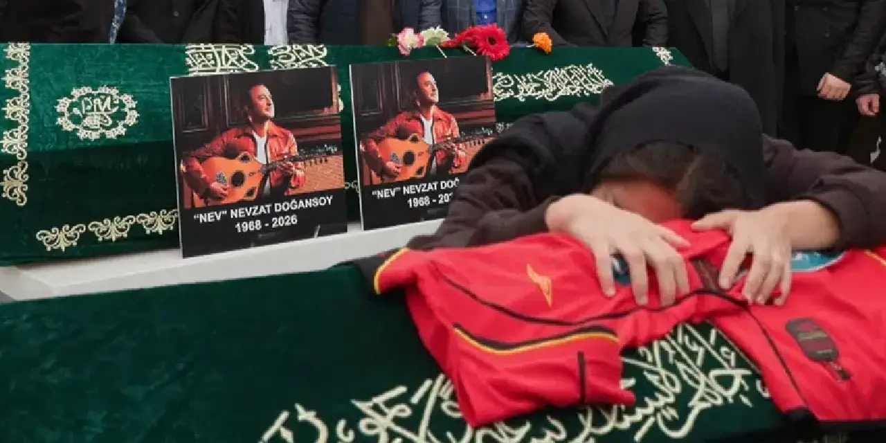 Şarkıcı Nev son yolculuğuna uğurlandı: "Annesinin vefatından sonra kendini bırakmıştı"
