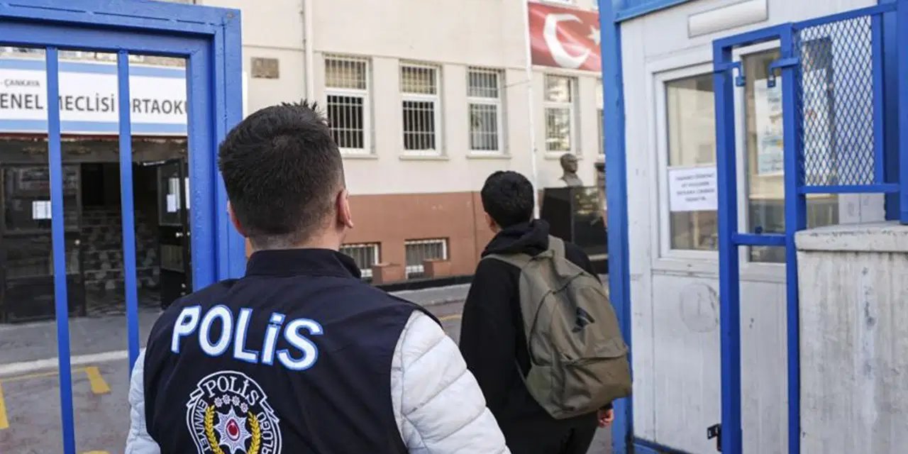 "Pazartesi okula gelmeyin" diyen lise öğrencisi için ekipler harekete geçti: "Kötü şeyler olacak" diyerek tehdit etti