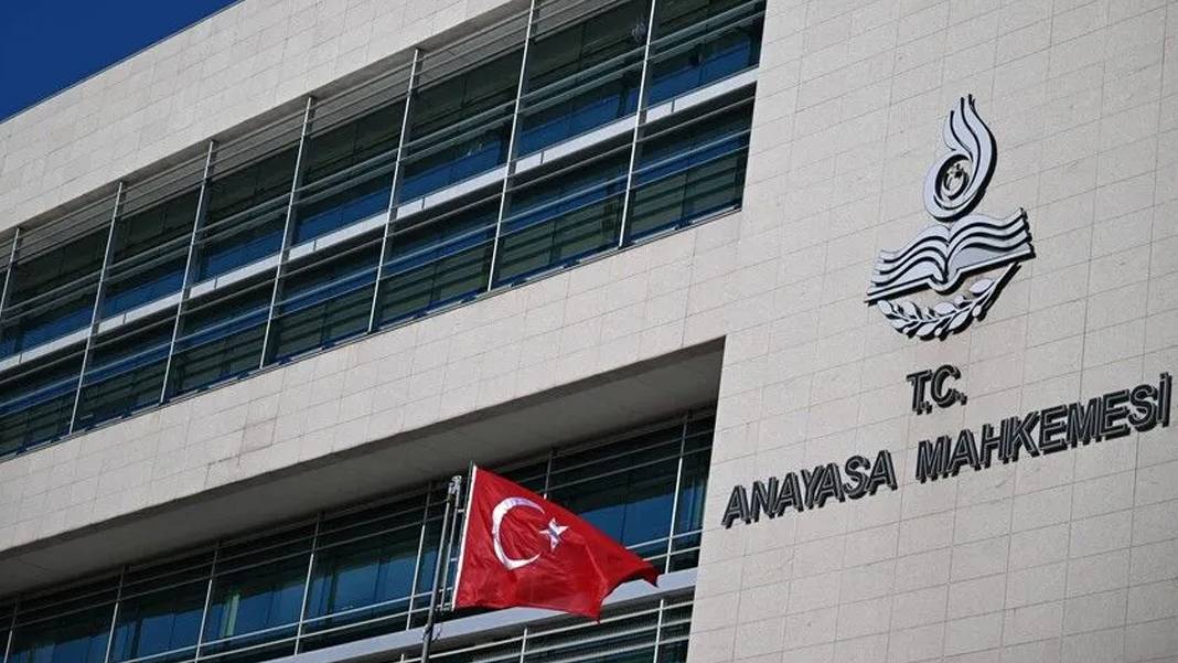 AYM'den sigorta başlangıcı kararı: Emsal kararlar incelenmedi, yeniden yargılama yapılacak