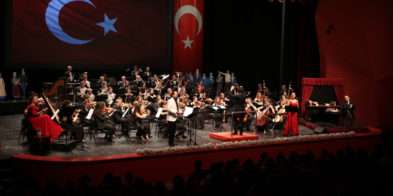 Eskişehir’de Cumhuriyet Bayramı konserle kutlandı