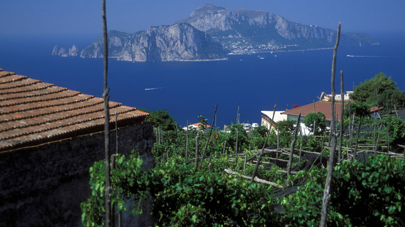 Capri Adası'nda su şebekesi arızalandı: Turistlerin adaya girişi durduruldu