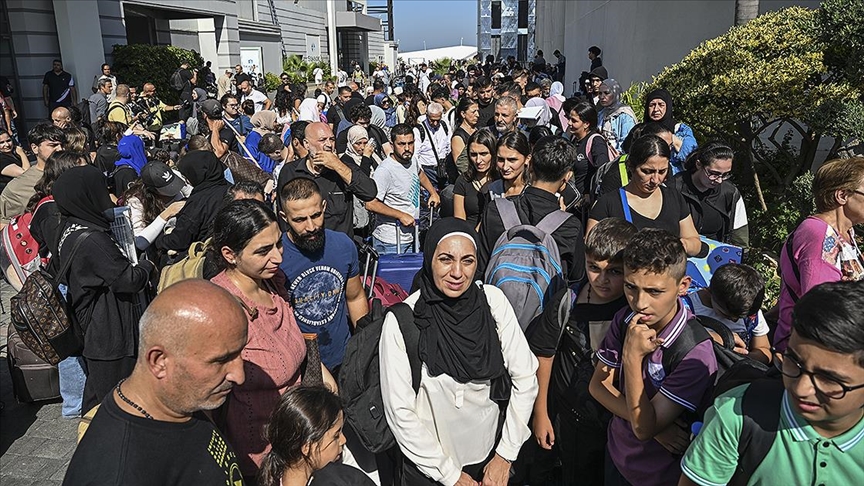 Türk vatandaşları, Lübnan'dan tahliye ediliyor: Gemiler Beyrut'tan yola çıktı