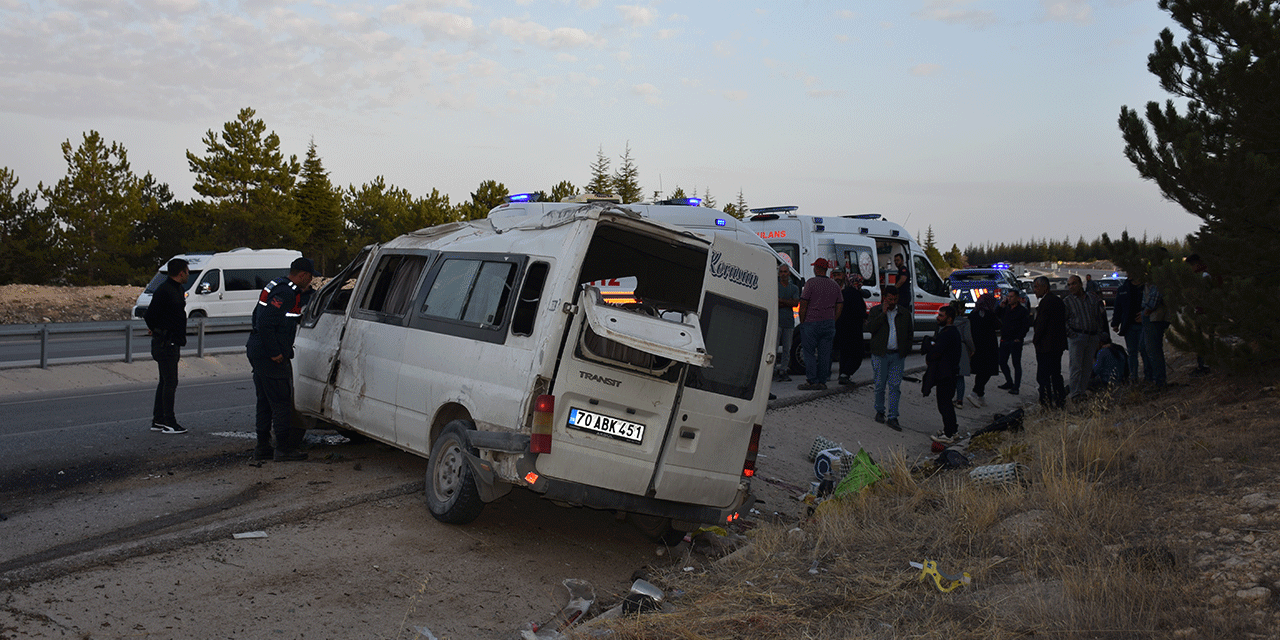 Karaman'da işçi servisi devrildi: Ölü ve yaralılar var