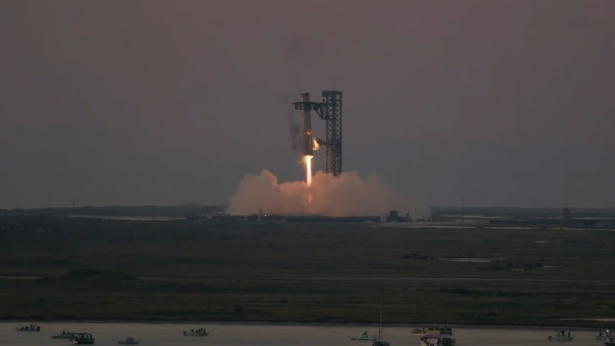 SpaceX'in Starship roketi, 5. test uçuşunda başarılı iniş gerçekleştirdi