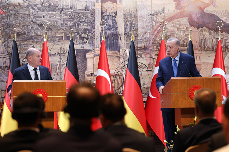 Erdoğan-Scholz zirvesi: Savunma sanayiinde güç birliği mesajı